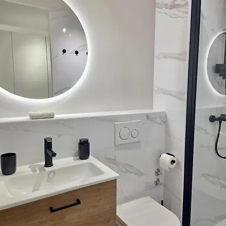 Apartment Renovated Great Location Ljubljana